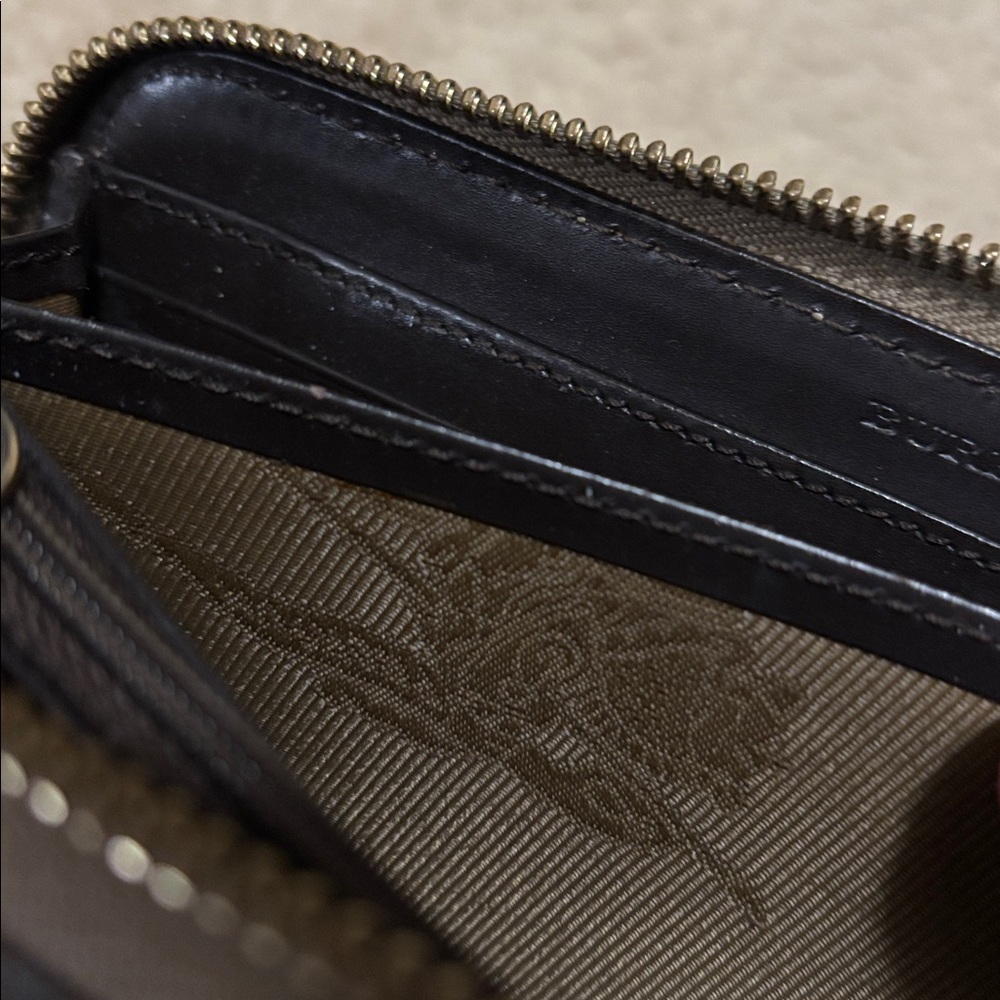 Burberry leather wallet - Picture 8 of 10